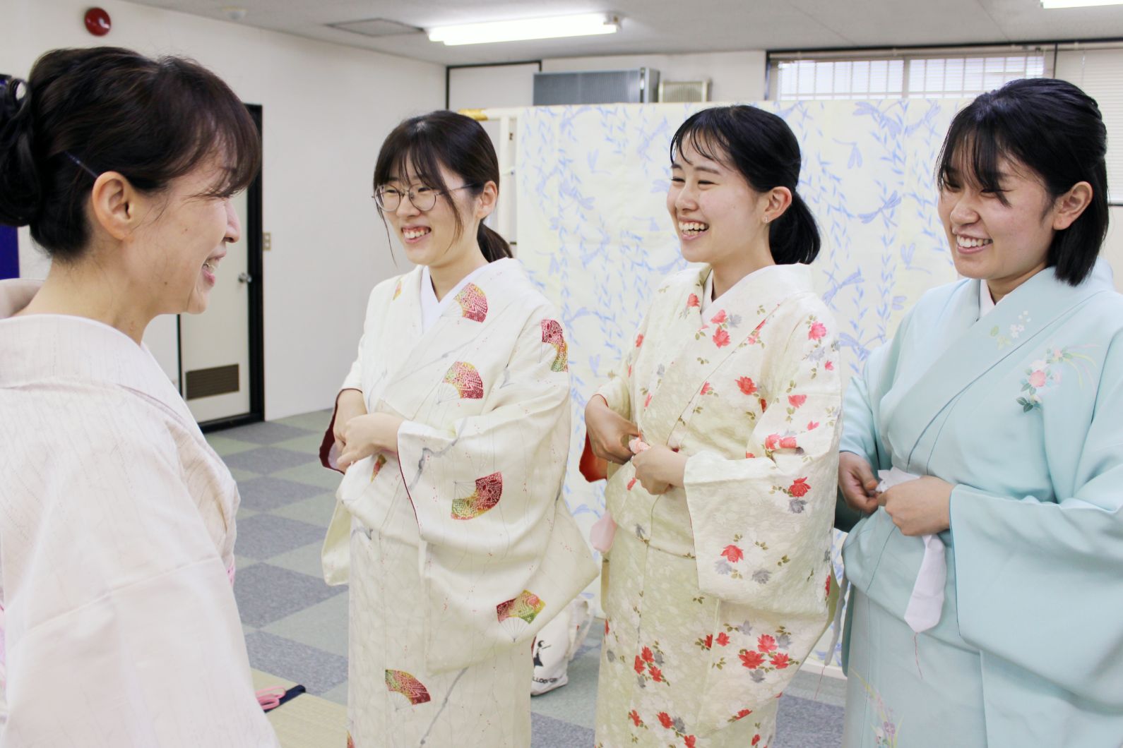 着付けレッスンの様子