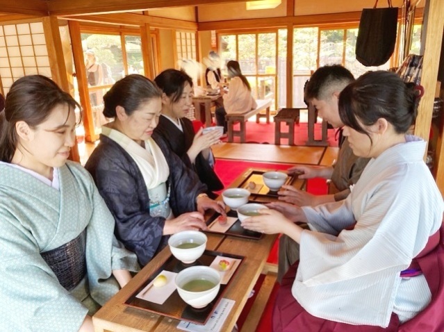 典雅きもの学院行徳駅前校と本八幡校・着物でおでかけ