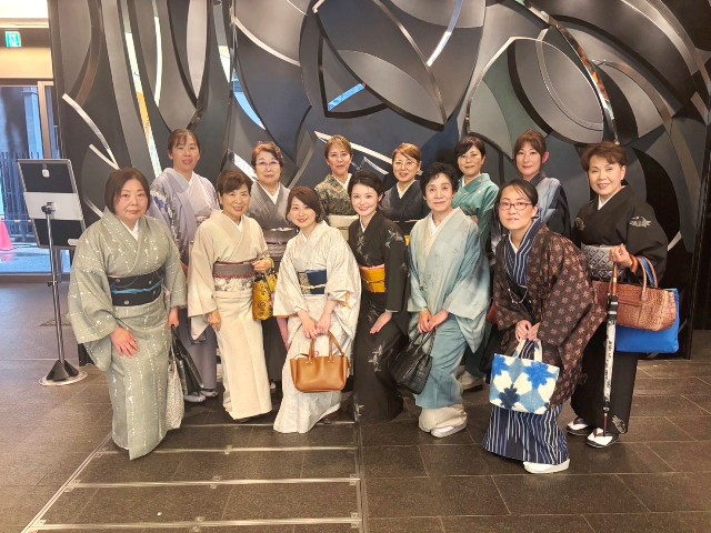 着物でお出かけ 典雅きもの学院越谷校